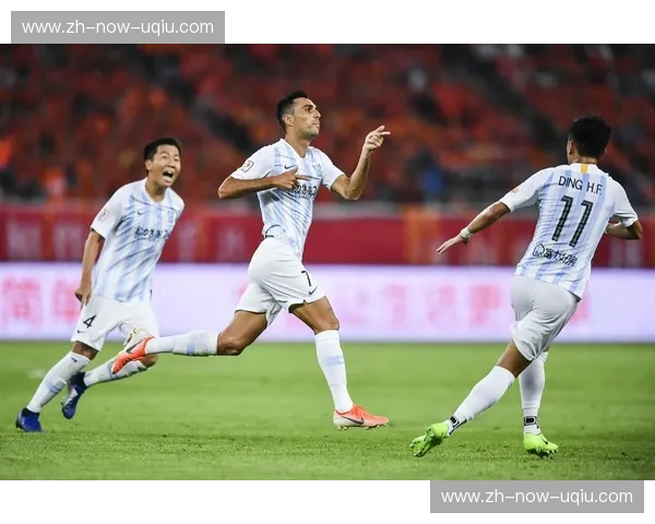 绿茵史诗，激情重燃：鲁能vs富力经典对决全景回放